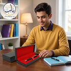 علبة قلم حبر ببطانة حمراء