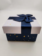 علبة هدايا صغيرة مقاس 9.5X9.5X5.5 CM